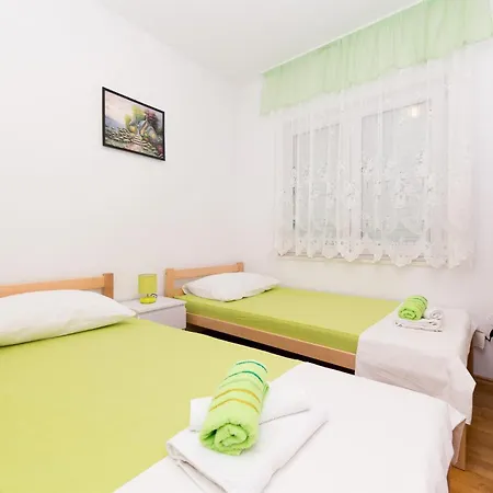 Stunning In Kastel Luksic With Kitchen * Kastela