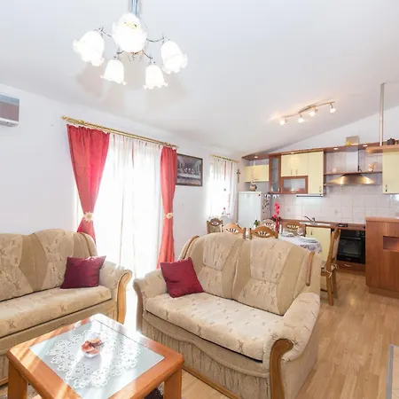 Stunning In Kastel Luksic With Kitchen
