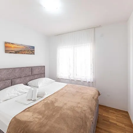 Stunning In Kastel Luksic With Kitchen *